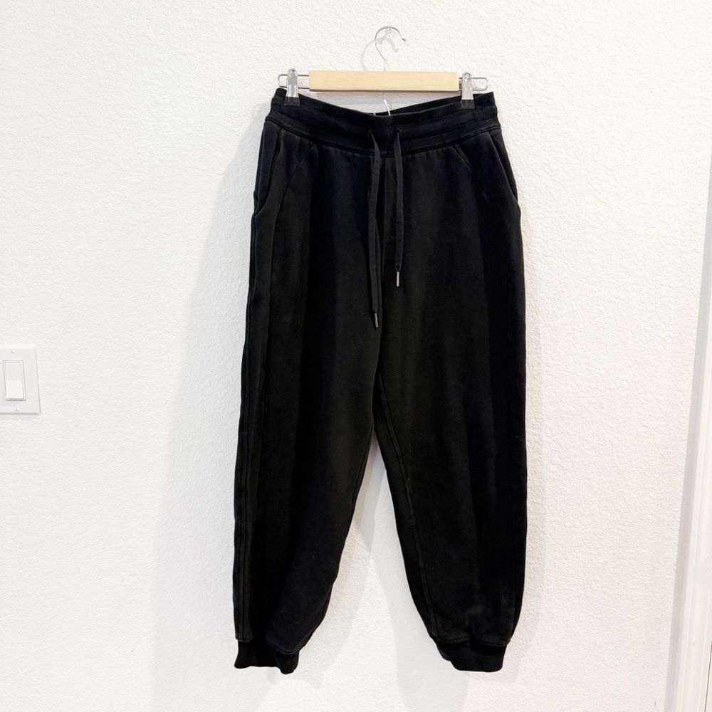Lululemon- Black Scuba Relaxed High Rise Joggers- 6